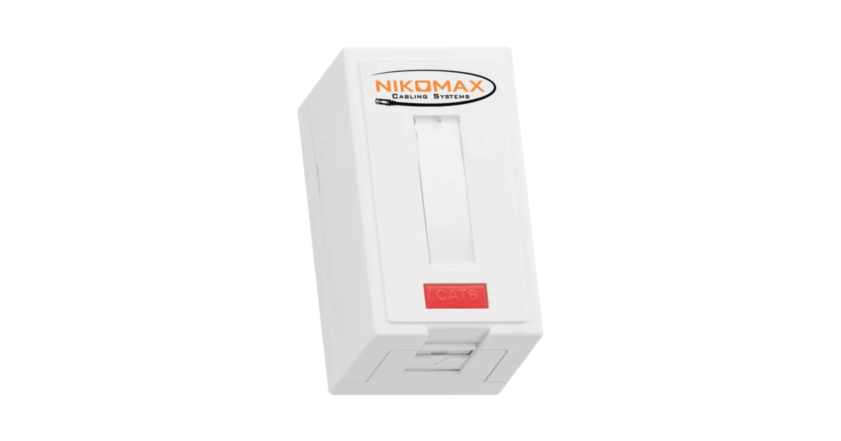 Корпус настенной розетки NIKOMAX, 1 порт, под модули-вставки типа Keystone, со шторкой, белый