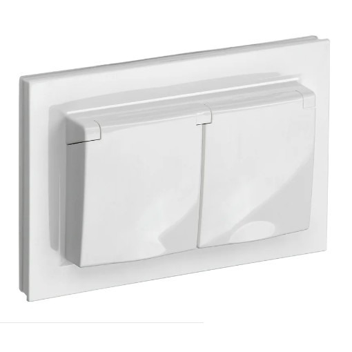IEK BR-R26-16-44-K01-F BRITE Роз. 2-я с кр. 16А в сб IP44 РСбш12-3-44-БрБ бел.
